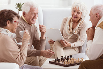 éviter le placement en maisons de retraite de personnes âgées dépendantes